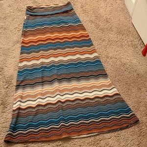 Full tilt patterned maxi skirt